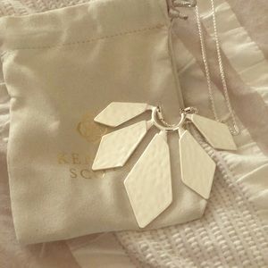 Kendra Scott Mari Necklace
